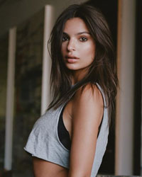 Emily Ratajkowski